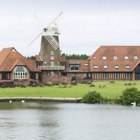 Premier Inn Milton Keynes South Eksteriør bilde