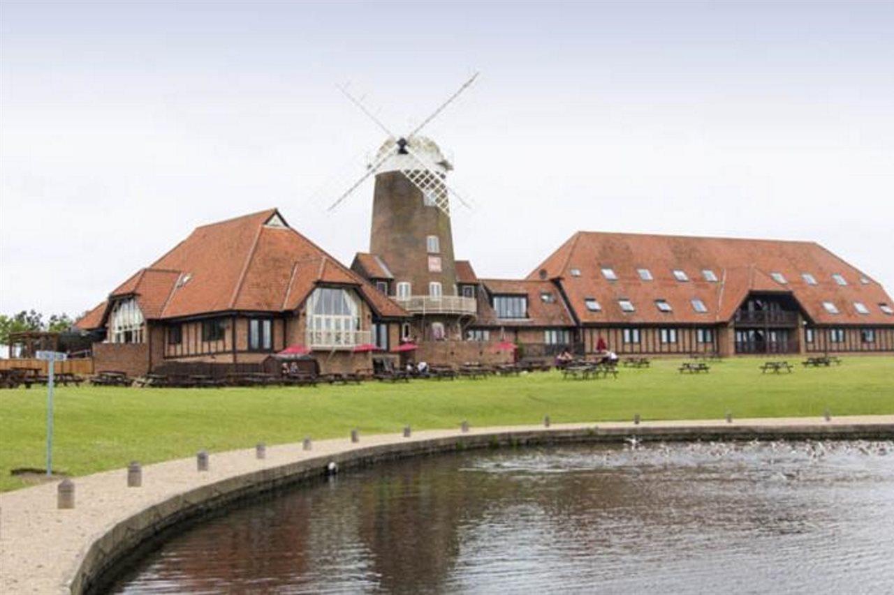 Premier Inn Milton Keynes South Eksteriør bilde