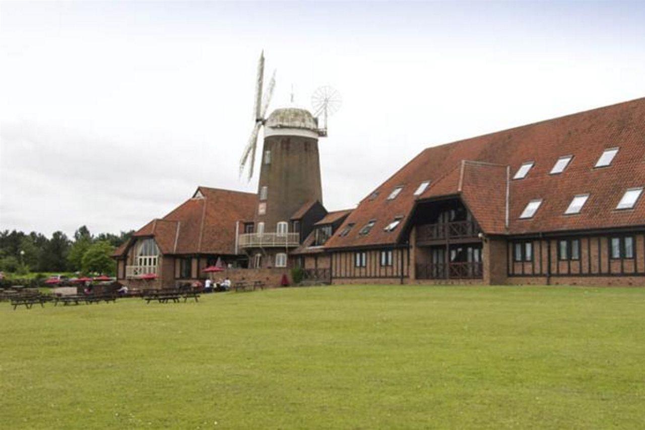 Premier Inn Milton Keynes South Eksteriør bilde